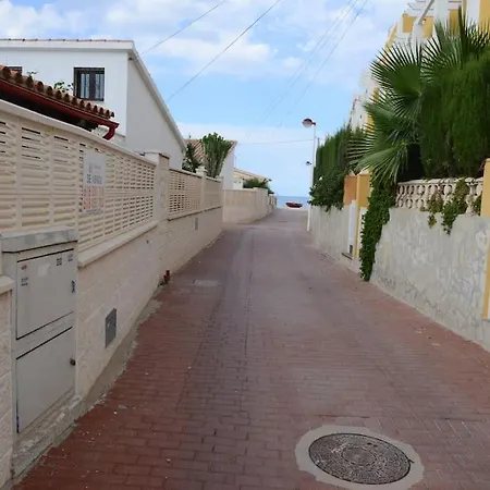 A 50 Metros Del Mar Denia