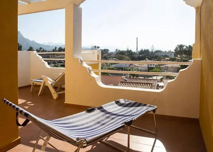 A 50 Metros Del Mar *