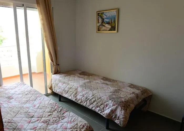 A 50 Metros Del Mar *